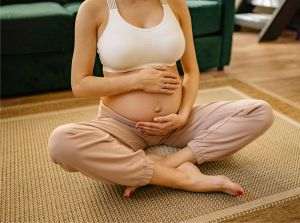 Studiu: Bebeluşii sunt expuşi la mai multe „substanţe chimice eterne” înainte de naştere decât se credea